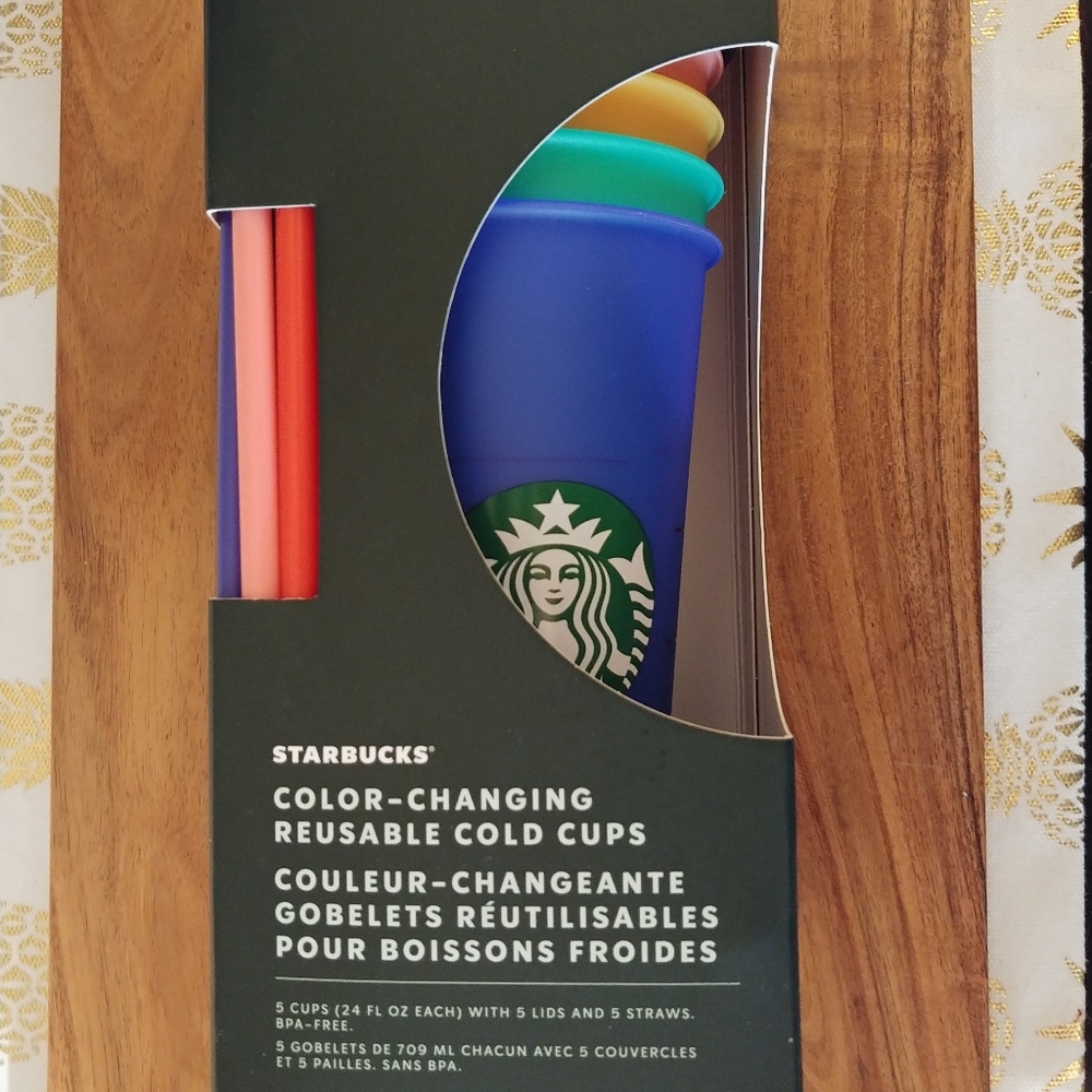 Starbucks Color Changing Cups + Rainbow Straw